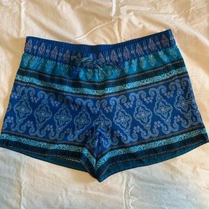 LOFT blue patterned shorts large
